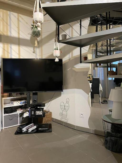 Petit Appartement Douillet Les Martres-de-Veyre Eksteriør bilde